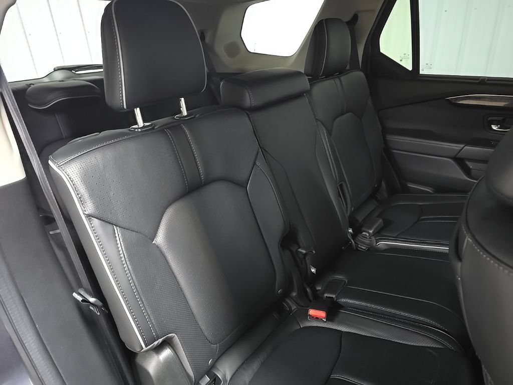 Used 2023 Honda Pilot Elite image 17