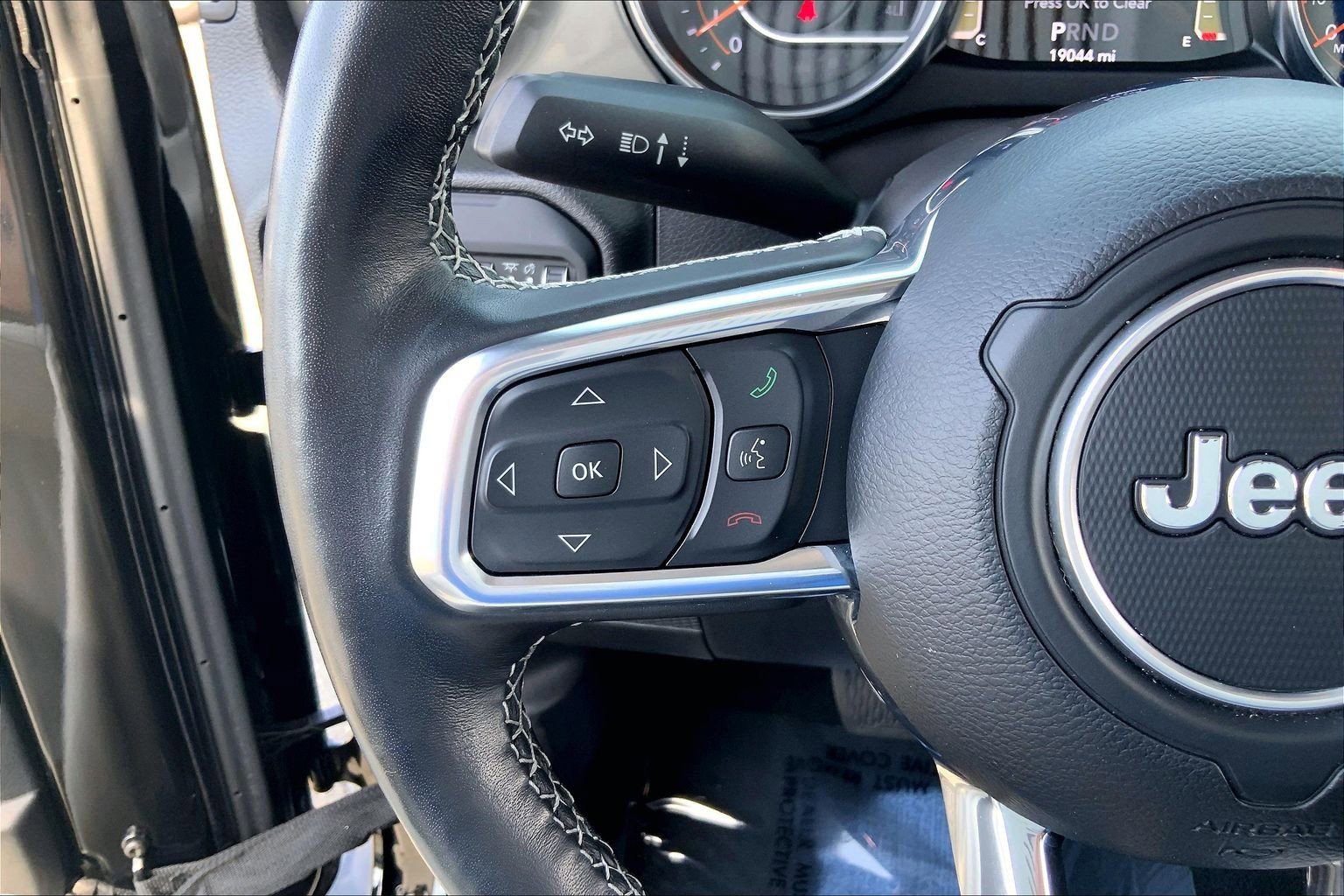 Certified 2022 Jeep Wrangler Unlimited Sahara w/ Cold Weather Group image 22