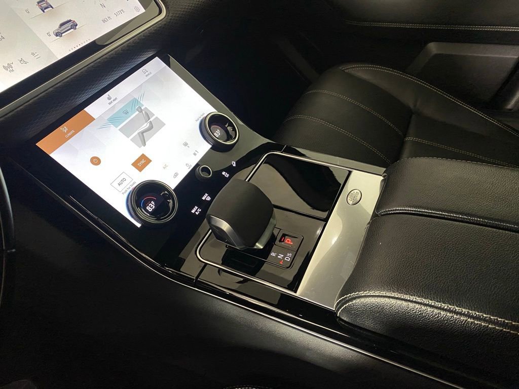 Used 2021 Land Rover Range Rover Velar R-Dynamic S image 27