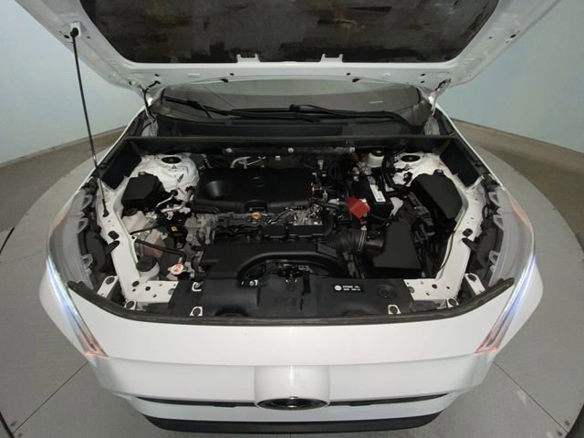 Used 2021 Toyota RAV4 XLE FWD image 25