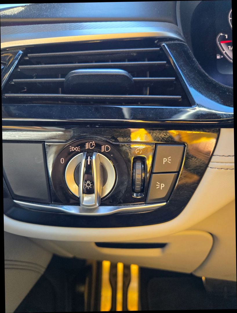 Used 2021 BMW M5 w/ Competition Package image 32