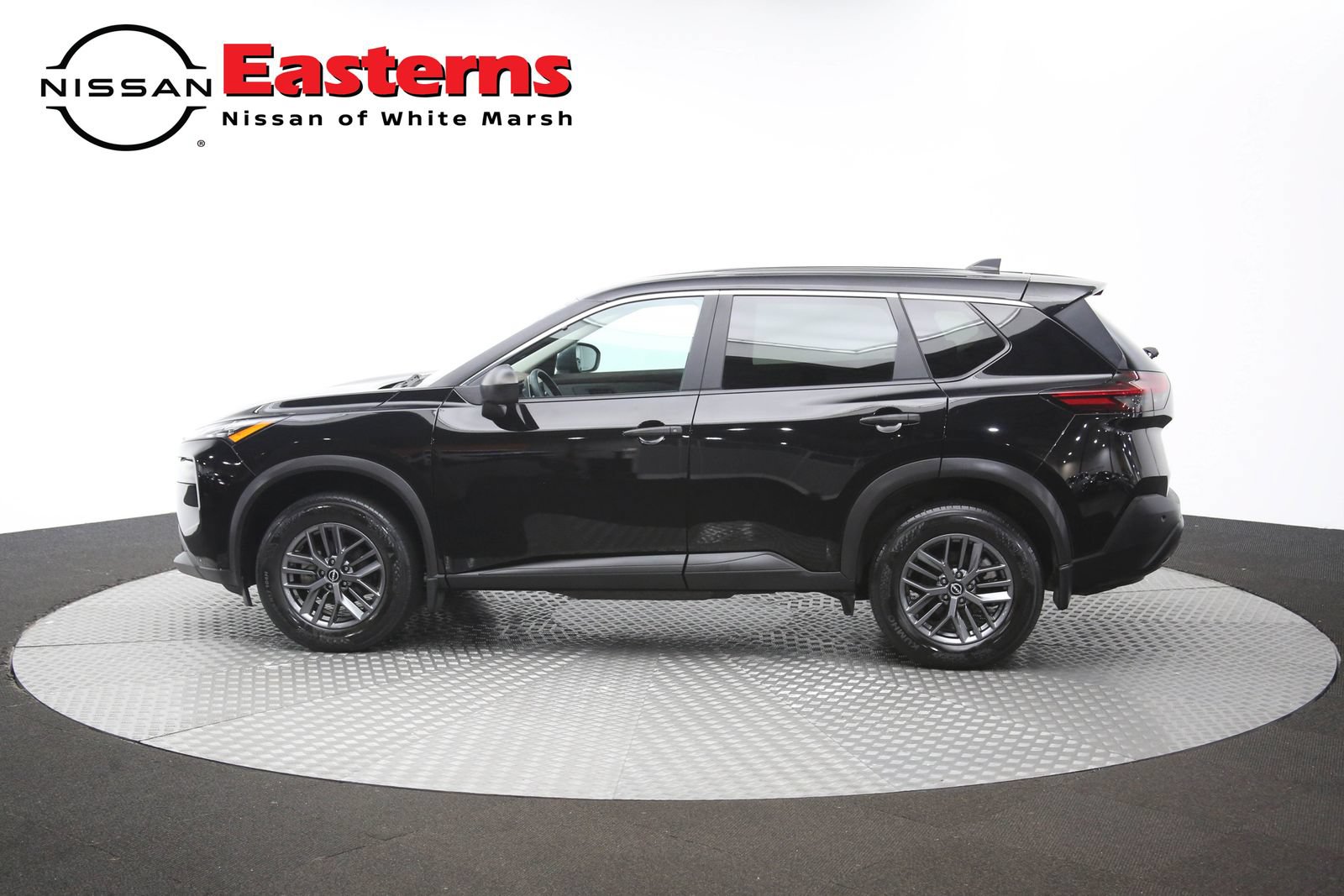 Used 2023 Nissan Rogue S AWD/4WD image 57