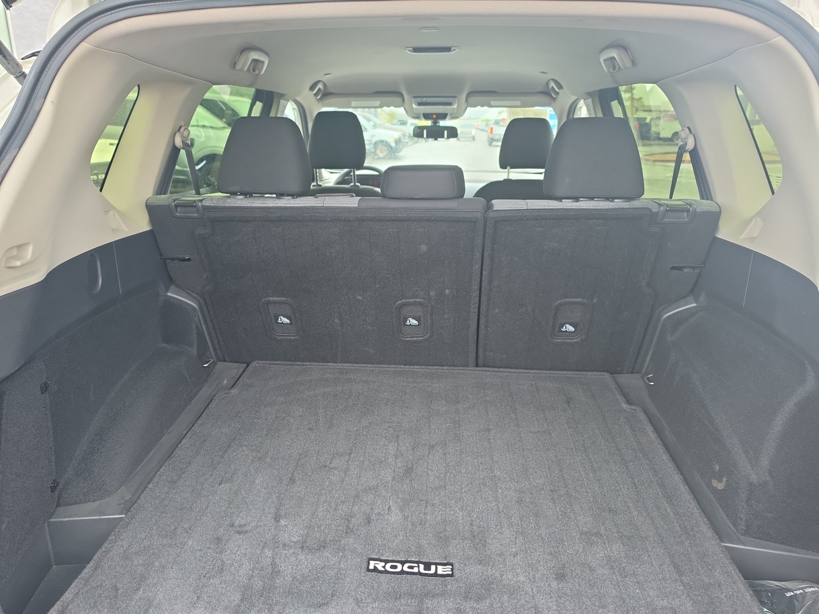 Used 2023 Nissan Rogue SV FWD image 25