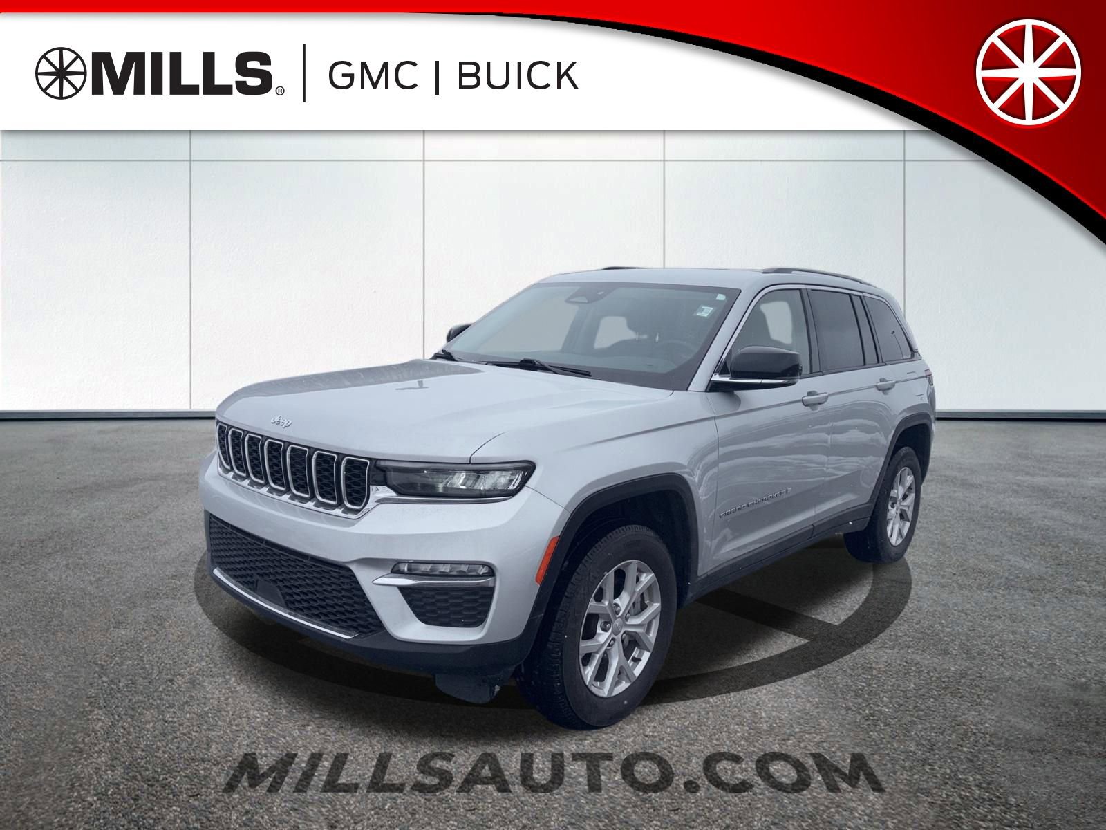 Used 2023 Jeep Grand Cherokee Limited image 1
