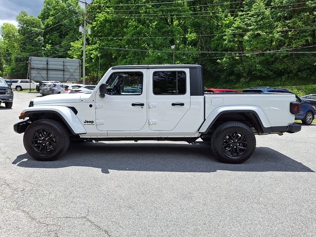 Used 2022 Jeep Gladiator Sport AWD/4WD image 5