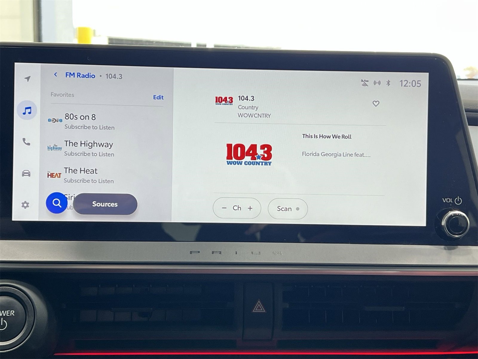 Used 2023 Toyota Prius Prime Premium image 16