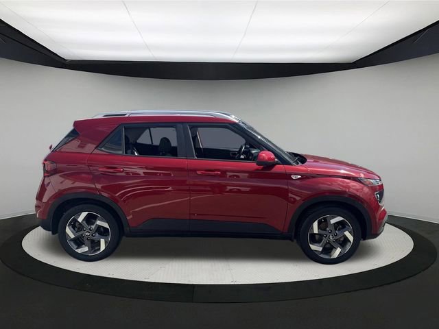 Certified 2023 Hyundai Venue SEL image 3