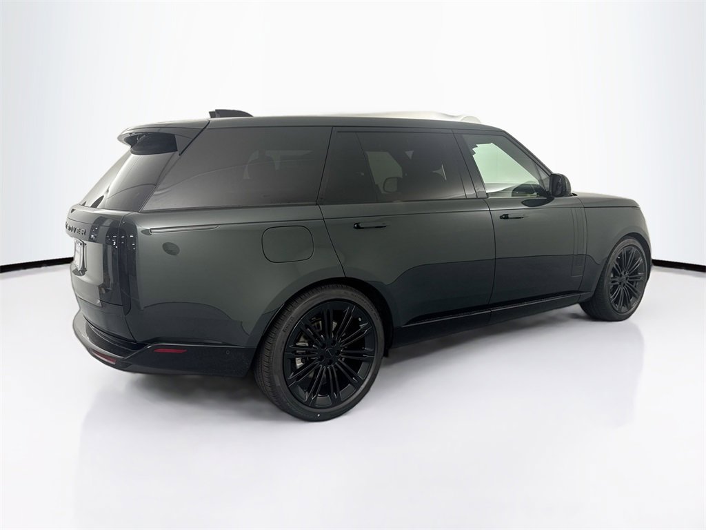 New 2026 Land Rover Range Rover Long Wheelbase SE image 5