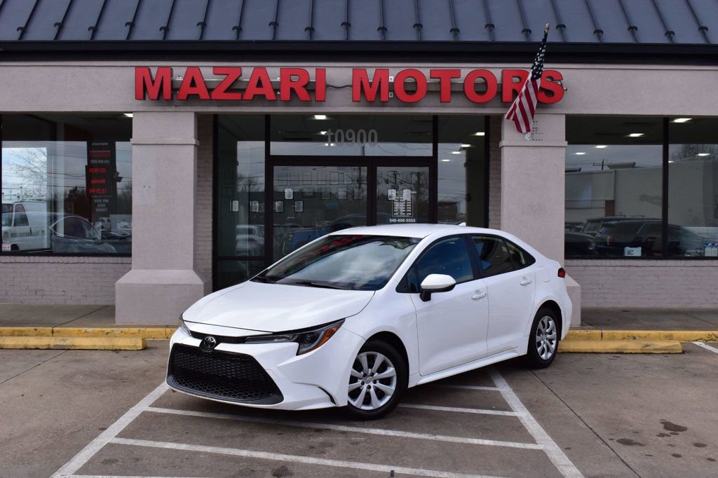 Used 2021 Toyota Corolla LE image 2