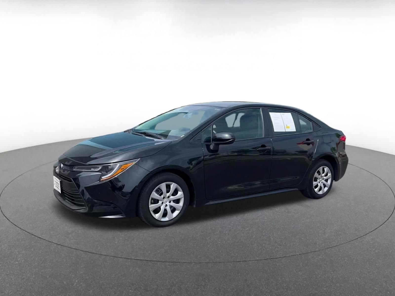 Used 2025 Toyota Corolla LE FWD image 7
