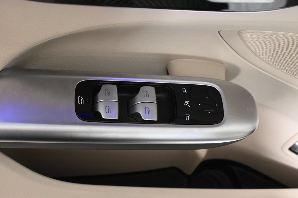 Certified 2024 Mercedes-Benz C 300 4MATIC Sedan image 25