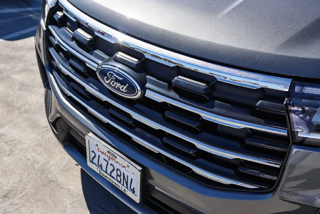 Used 2026 Ford Explorer Active w/ Active Comfort Package RWD image 8