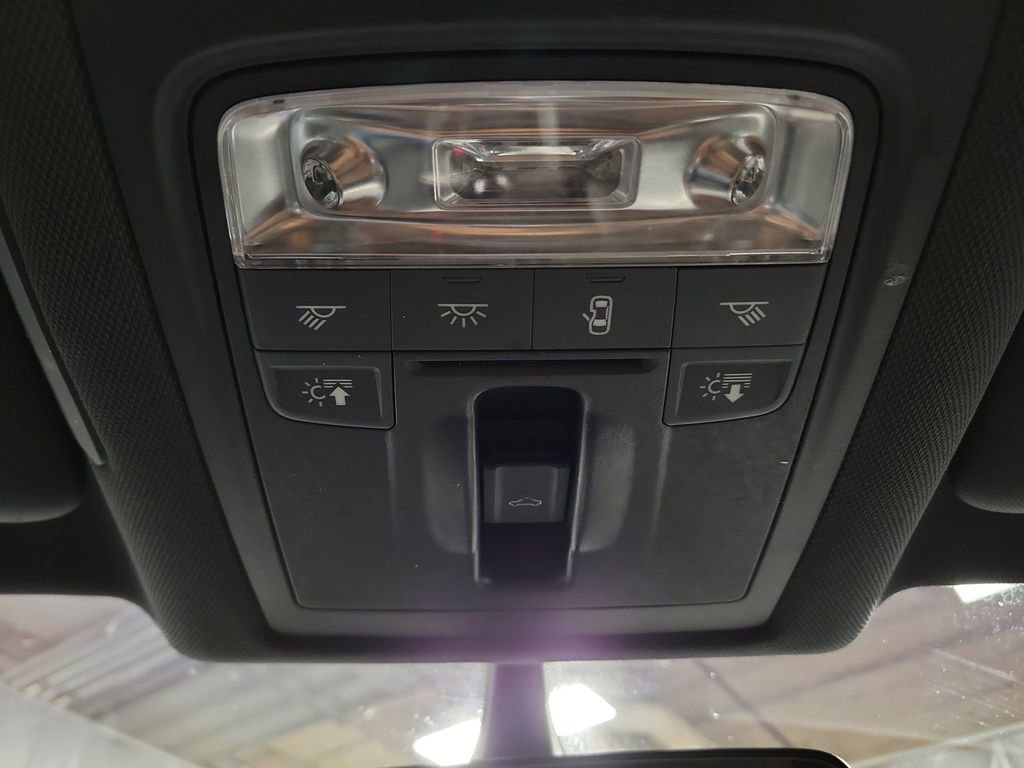 Used 2018 Audi Q3 2.0T Premium w/ Convenience Package image 23