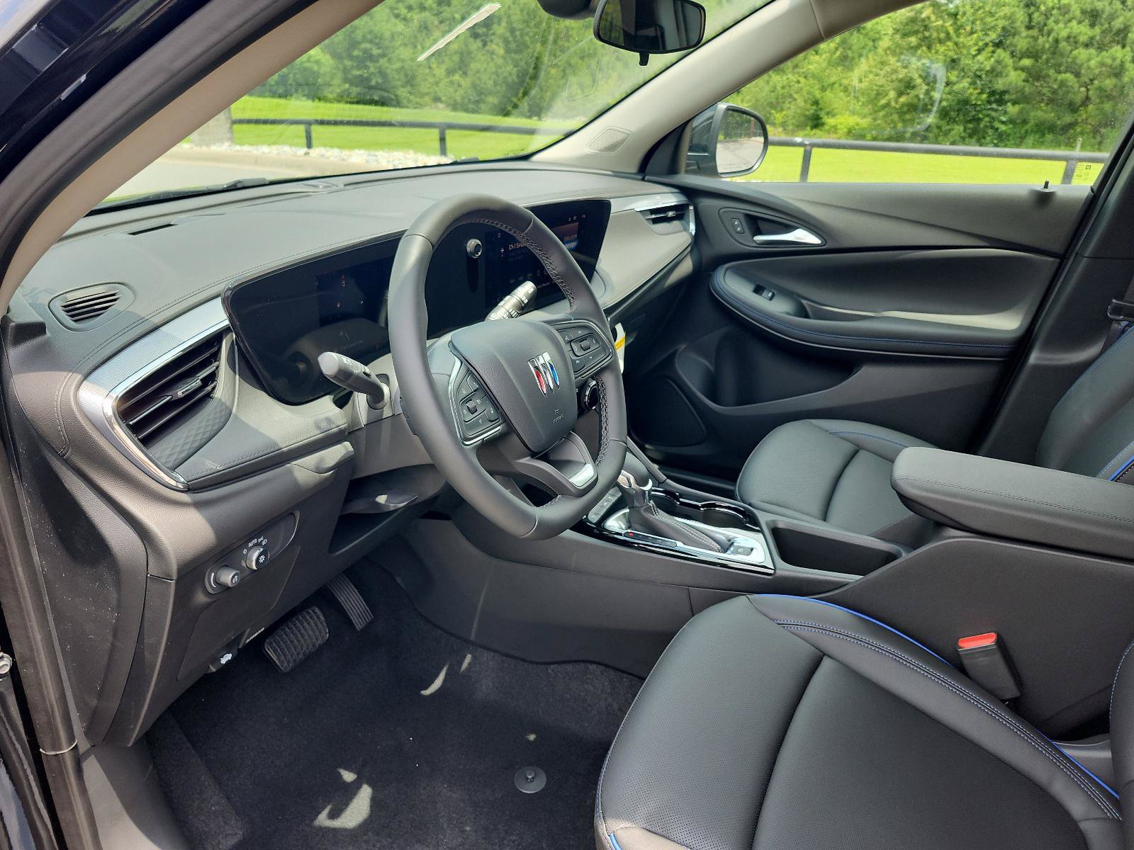 New 2026 Buick Encore GX Sport Touring w/ Advanced Technology Package FWD image 12