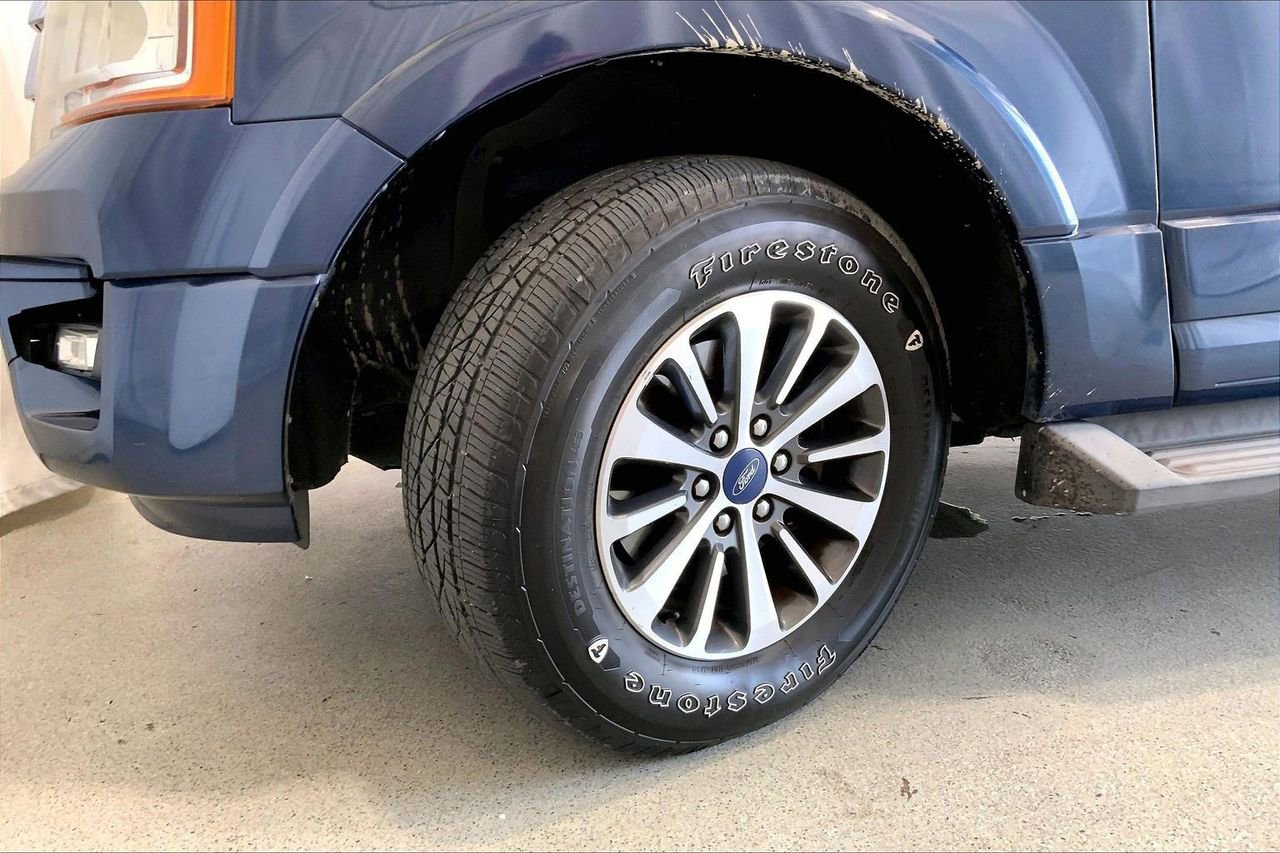 Used 2015 Ford Expedition EL XLT w/ Equipment Group 202A RWD image 20