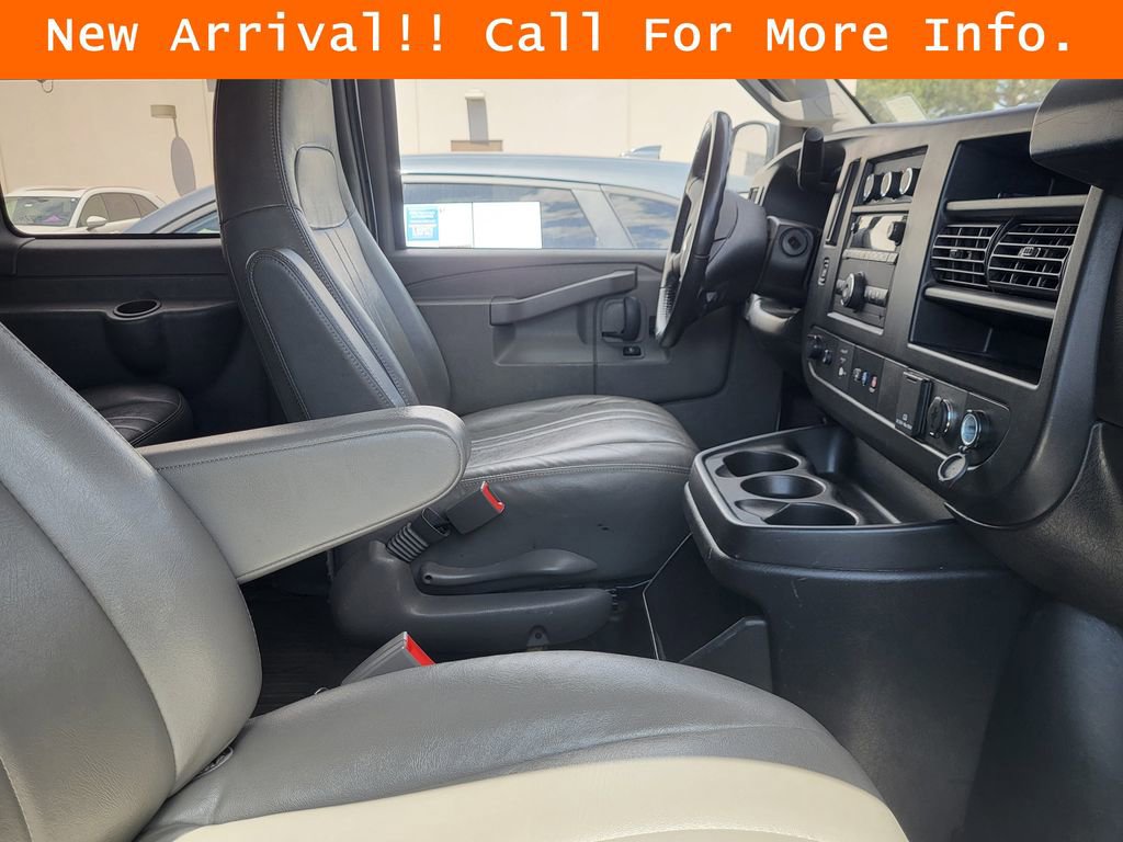 Used 2023 Chevrolet Express 3500 LS RWD image 10