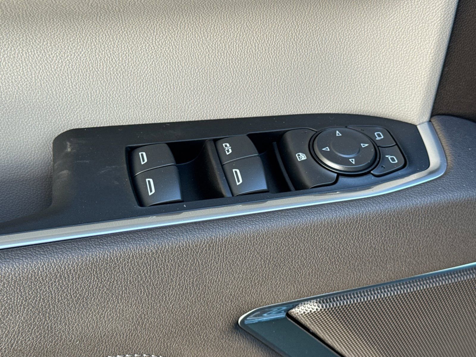 New 2026 Chevrolet Silverado 1500 LT w/ Safety Package image 11