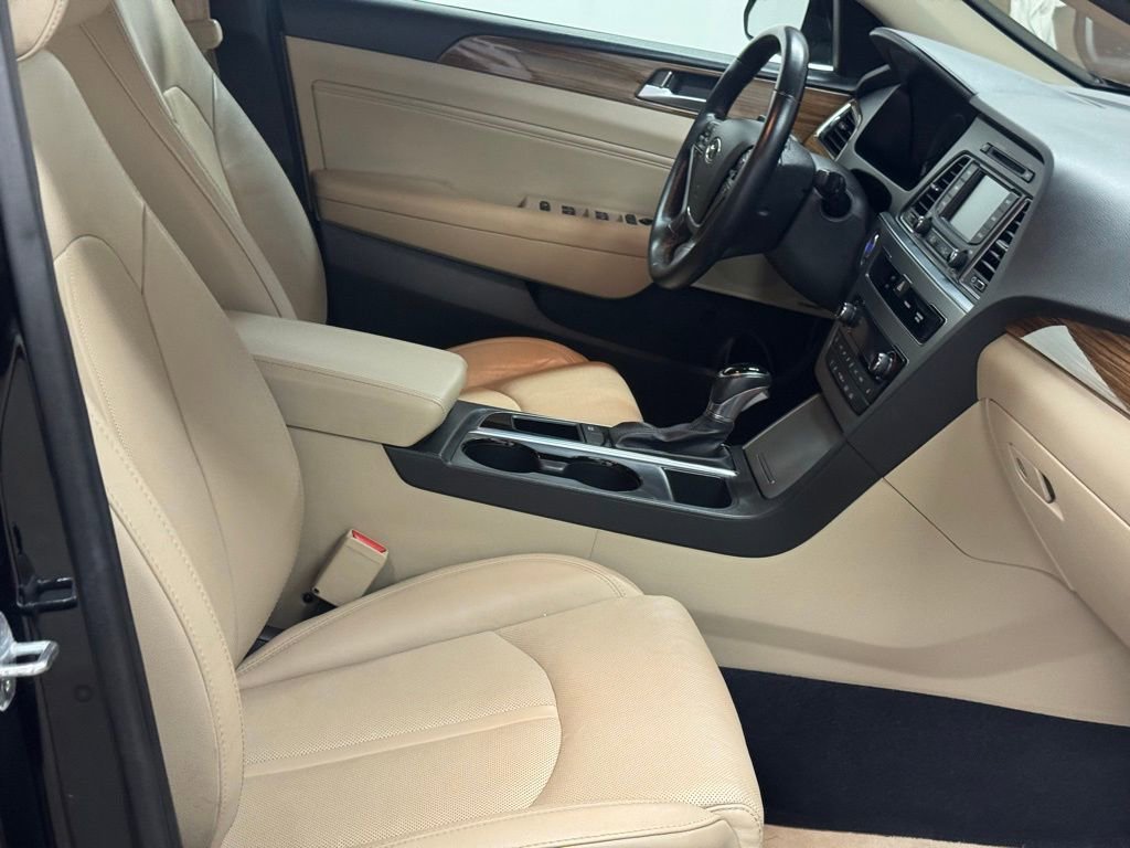 Used 2015 Hyundai Sonata Limited image 19