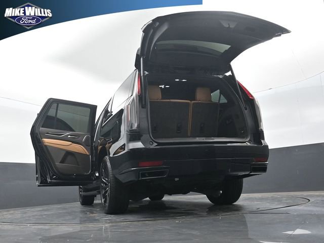 Used 2024 Cadillac Escalade Sport w/ LPO, ONYX Package image 30