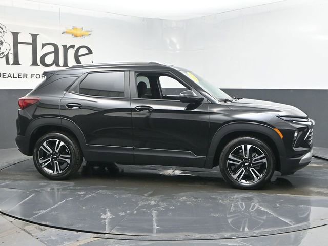 Used 2025 Chevrolet TrailBlazer LT w/ Convenience Package image 1