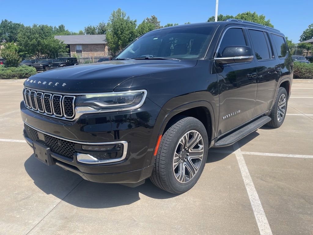 Used 2023 Jeep Wagoneer 4WD w/ Premium Group I image 3