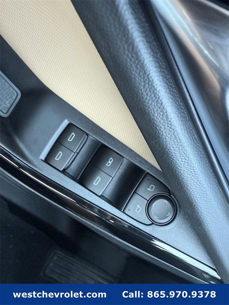 New 2026 Chevrolet Equinox ACTIV w/ Safety and Technology Package image 18