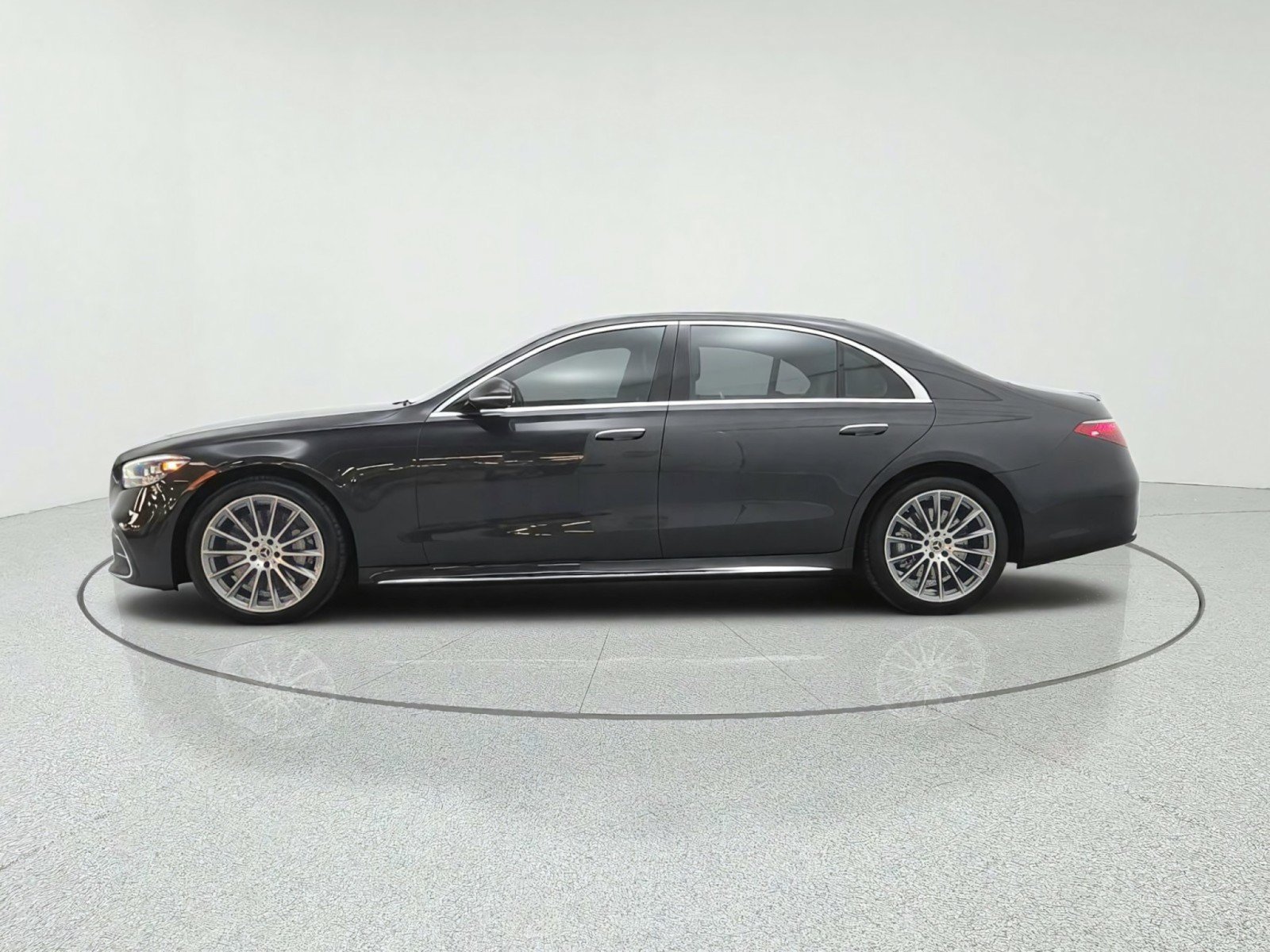 Certified 2025 Mercedes-Benz S 580 4MATIC Sedan image 8