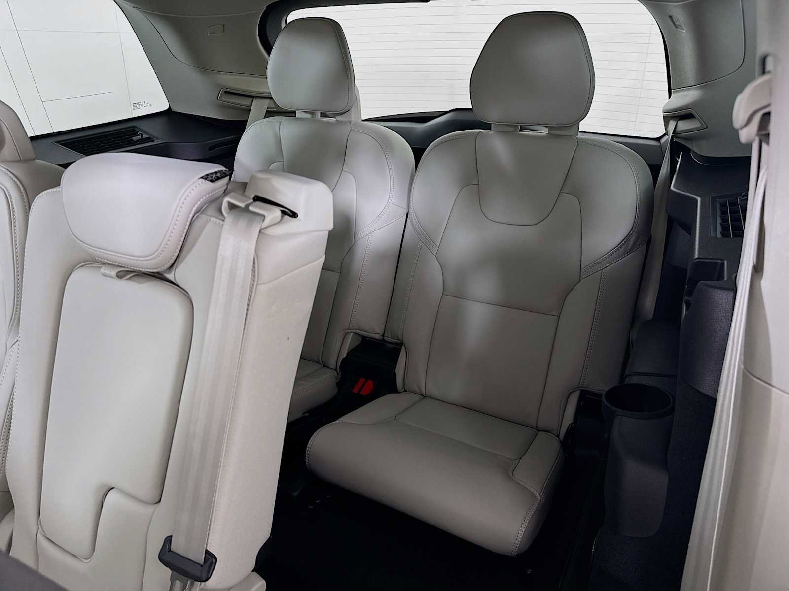 New 2026 Volvo XC90 T8 Ultra w/ Protection Package Premier image 25