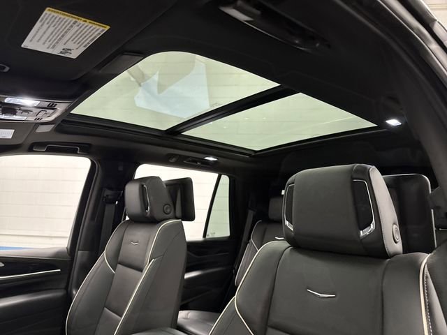 Used 2023 Cadillac Escalade Sport w/ Touring Package image 7