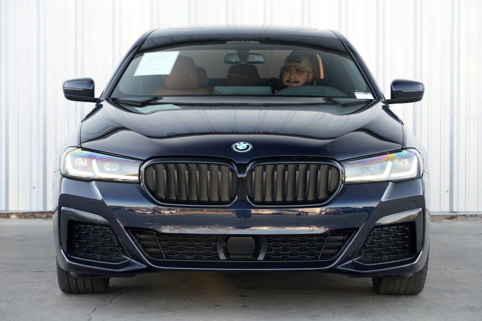 Used 2022 BMW 530e w/ Premium Package RWD image 6