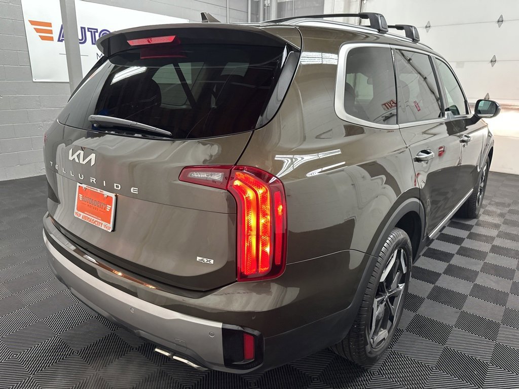 Used 2025 Kia Telluride S image 9