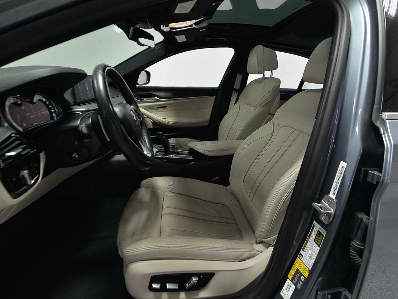 Used 2018 BMW 530e RWD image 7