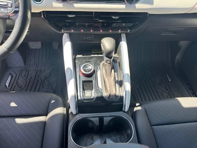 Used 2024 GMC Canyon AT4X AWD/4WD image 12