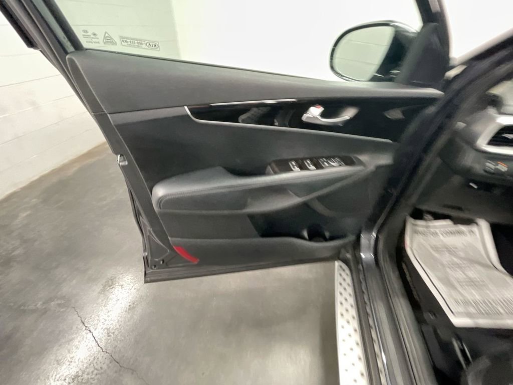 Used 2019 Kia Sorento LX image 20