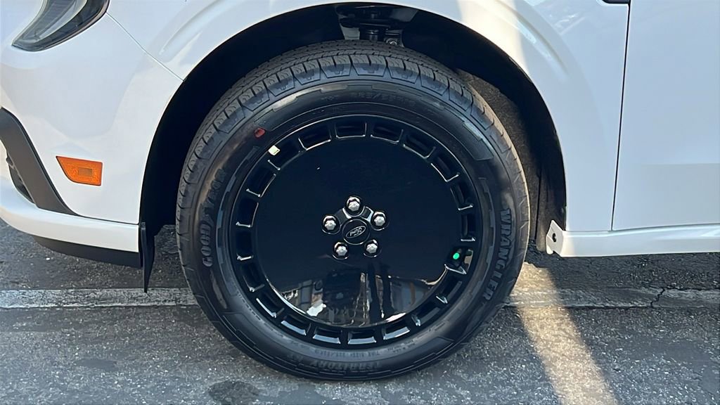 New 2025 Ford Maverick Lobo image 11