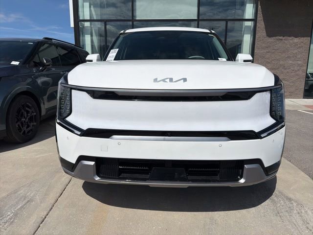 Used 2024 Kia EV9 Land AWD/4WD image 8