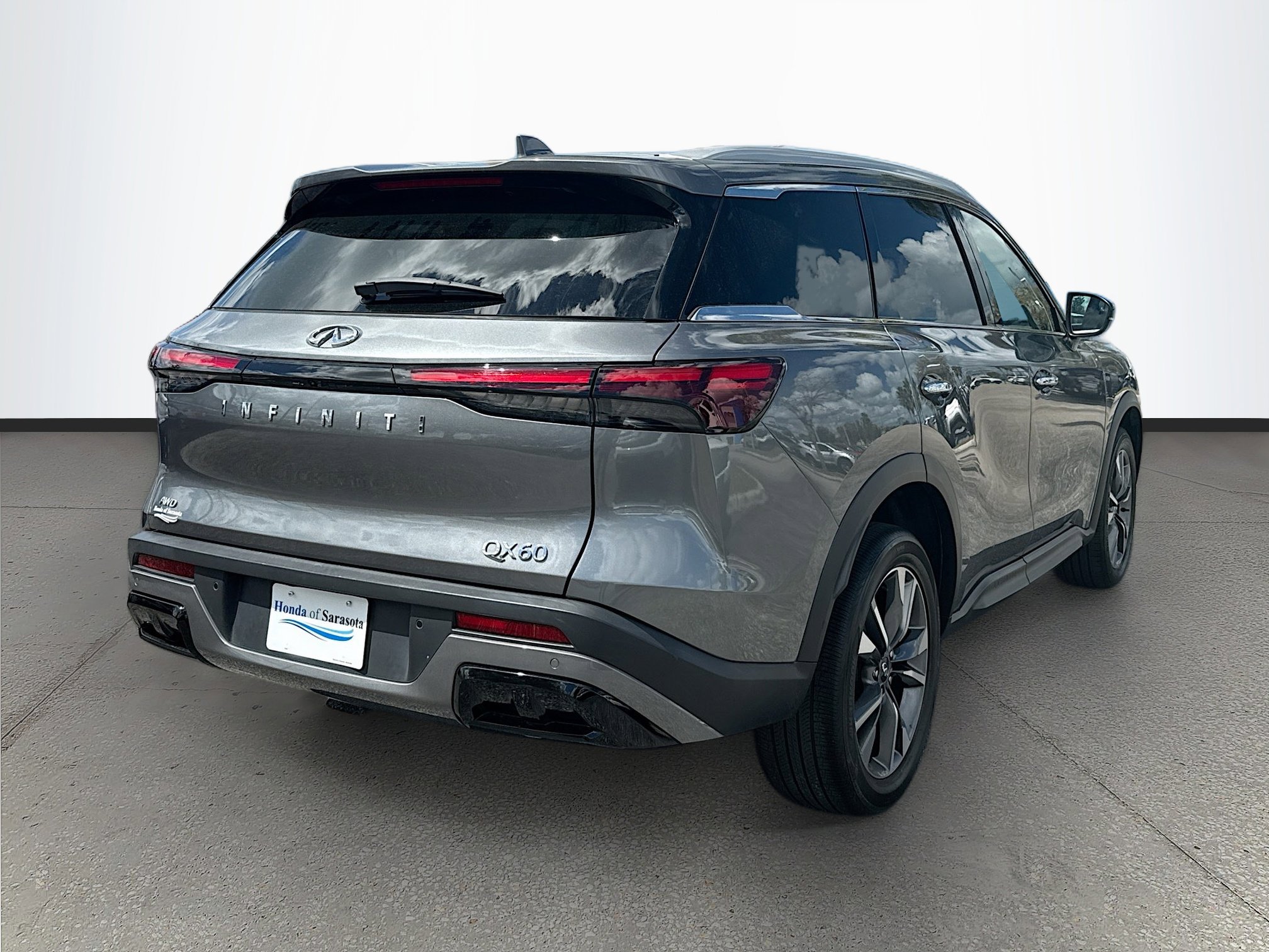 Used 2024 INFINITI QX60 Luxe image 4