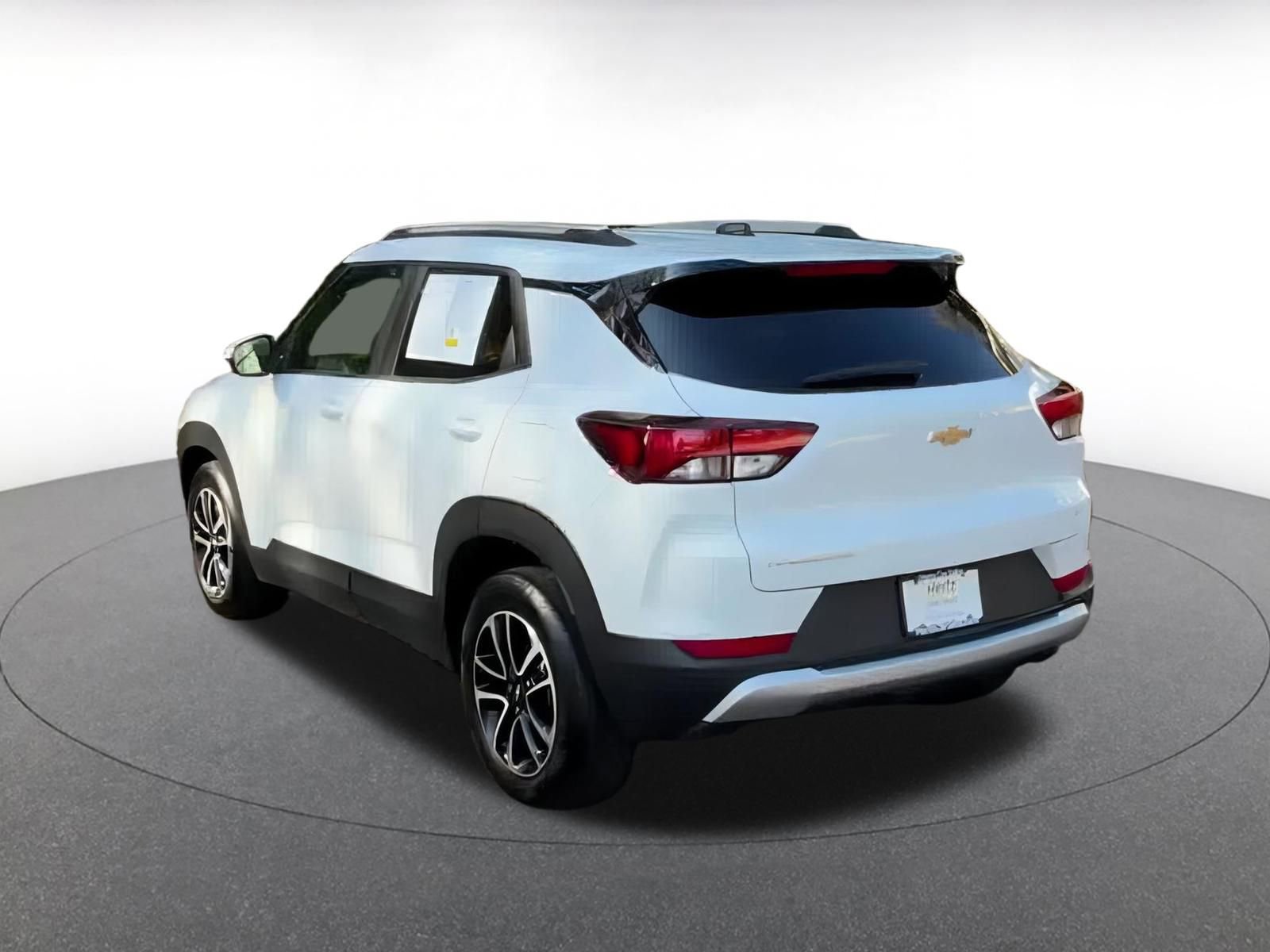 Used 2025 Chevrolet TrailBlazer LT image 11