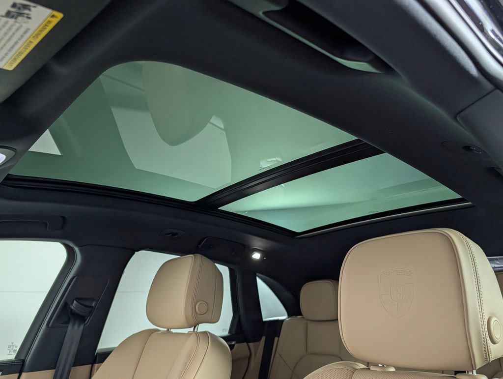 New 2026 Porsche Macan Turbo image 30