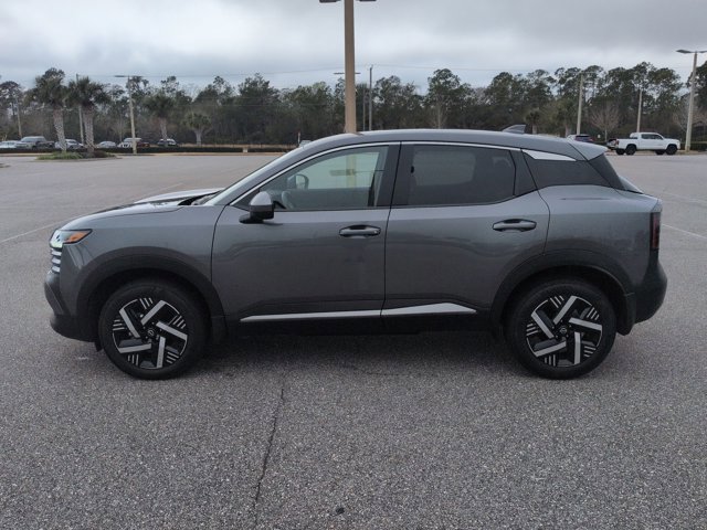 Used 2025 Nissan Kicks SV FWD image 3