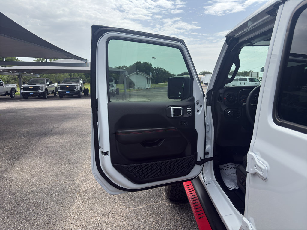 Used 2025 Jeep Wrangler Unlimited Rubicon AWD/4WD image 11