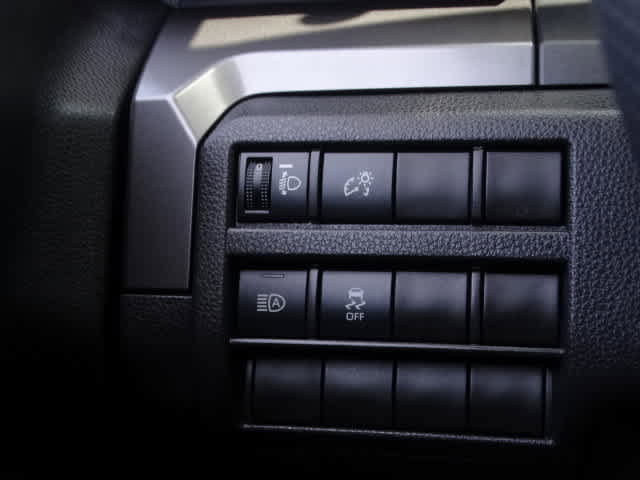 Used 2025 Toyota Tacoma TRD Off-Road AWD/4WD image 41