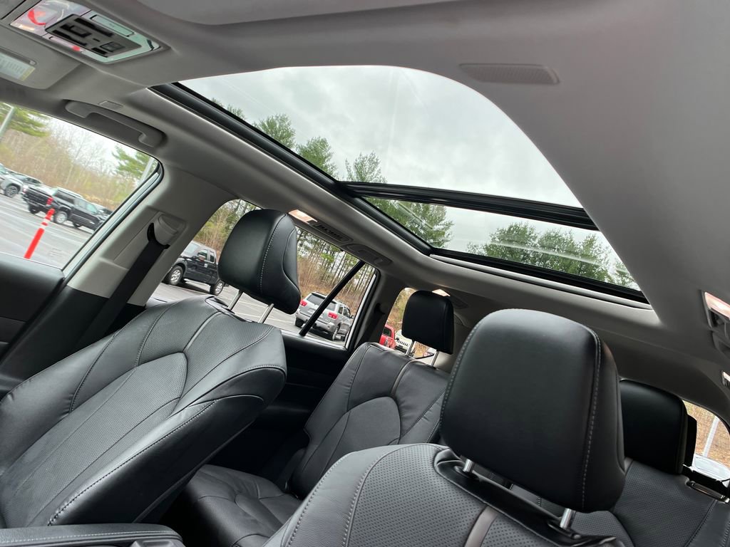 Used 2025 Toyota Grand Highlander AWD image 21