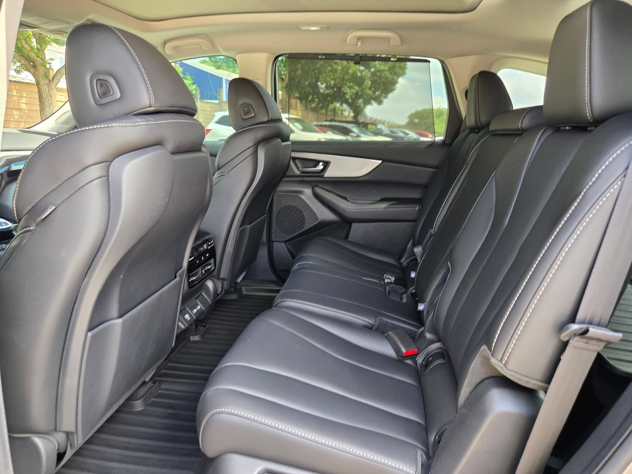 Used 2024 Acura MDX SH-AWD w/ Technology Package image 15