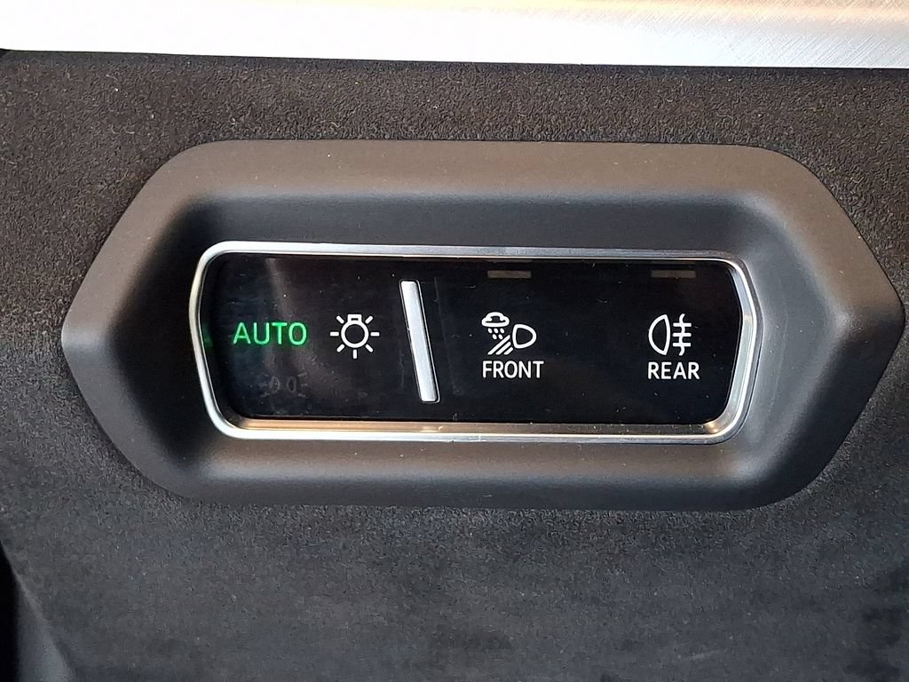 Used 2021 Lamborghini Urus AWD/4WD image 29