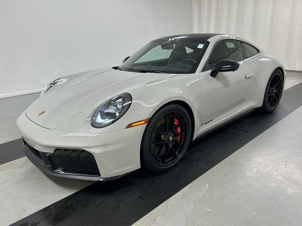 Certified 2026 Porsche 911 Carrera GTS RWD image 5