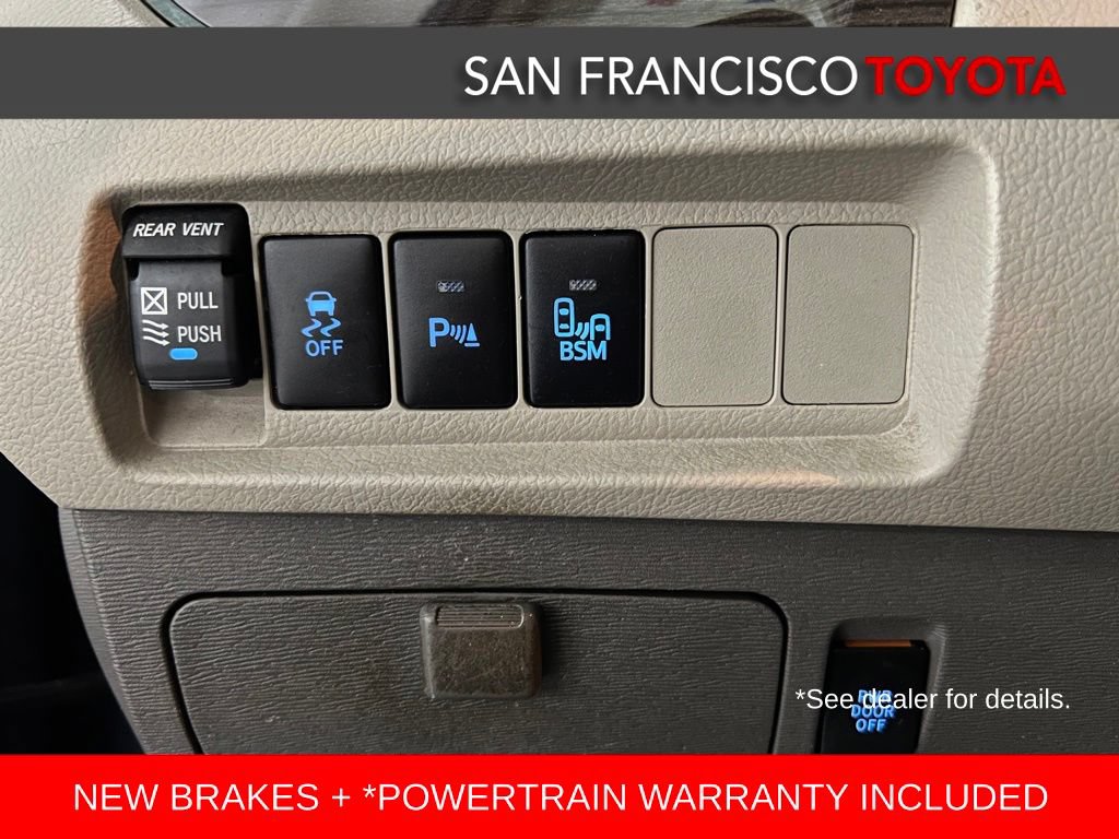 Used 2016 Toyota Sienna XLE Premium FWD image 39