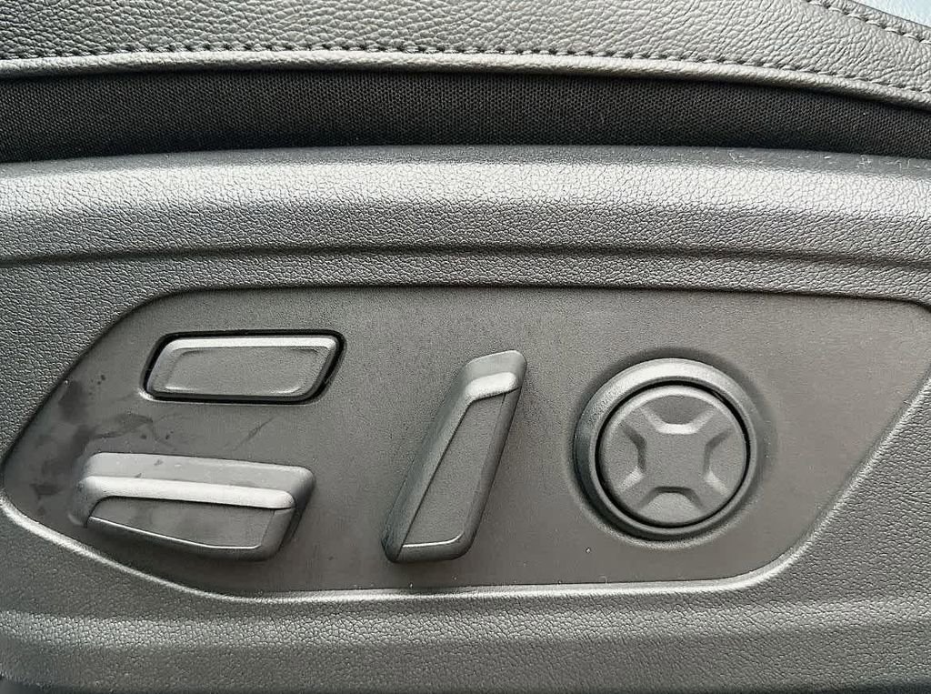 New 2025 Kia Sorento SX Prestige AWD/4WD image 18