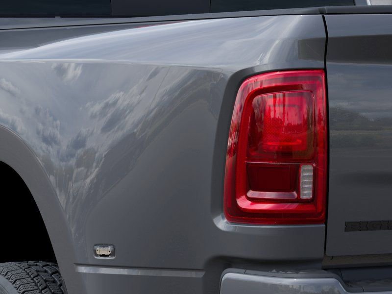 New 2026 RAM 3500 Big Horn AWD/4WD image 9