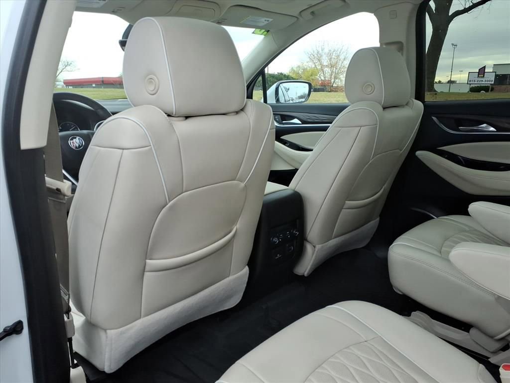 Used 2023 Buick Enclave Avenir w/ Avenir Technology Package image 27